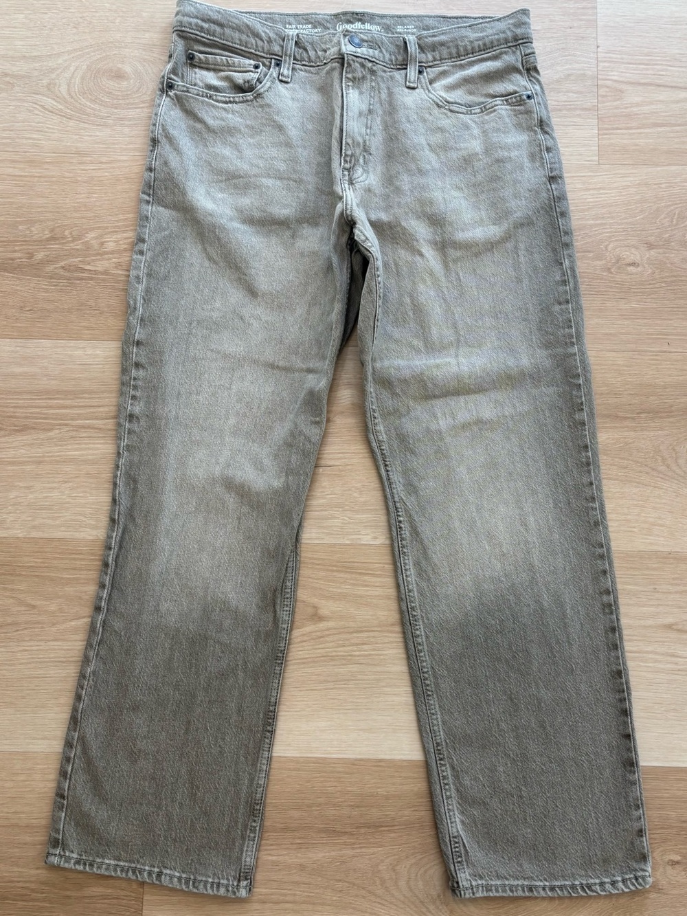 Goodfellow & Co Men's Straight-Leg Jeans in Light Taupe size 34” x 32”